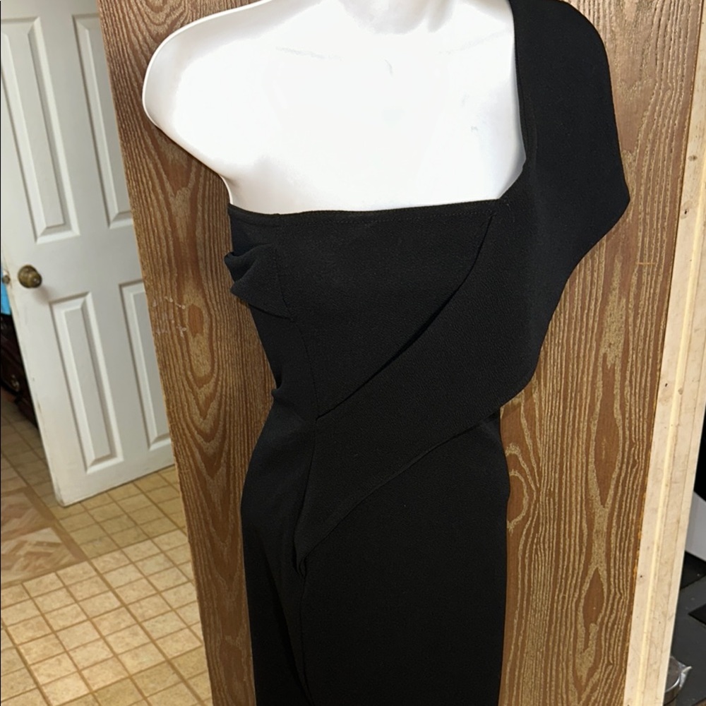 PrettyLittleThing Black One-Shoulder Dress